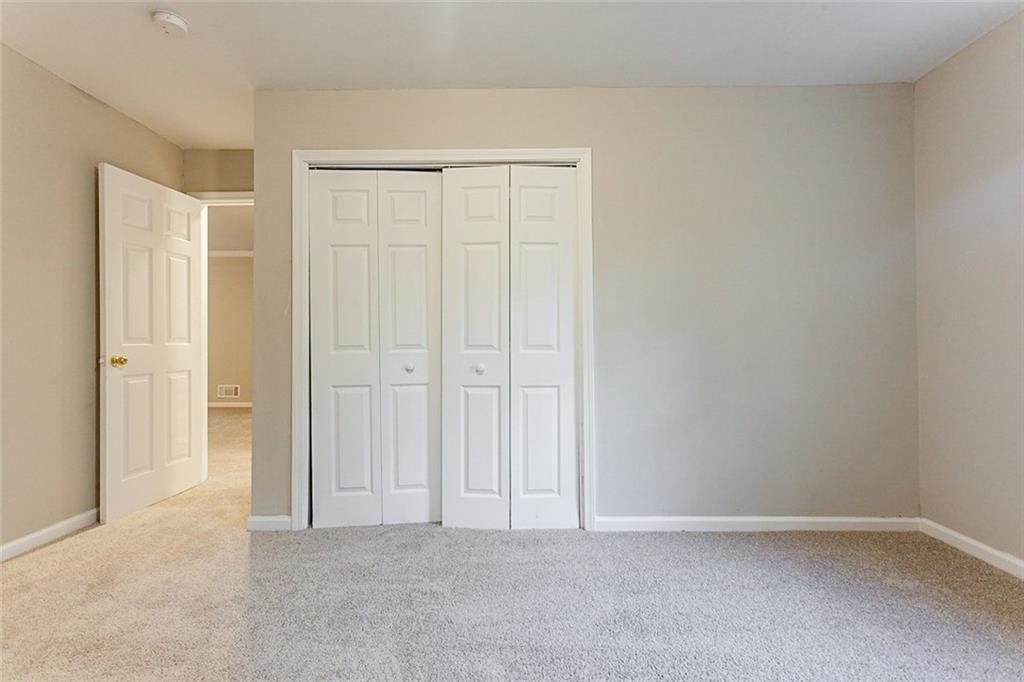 Lakewood Dr, Newnan, GA 30263