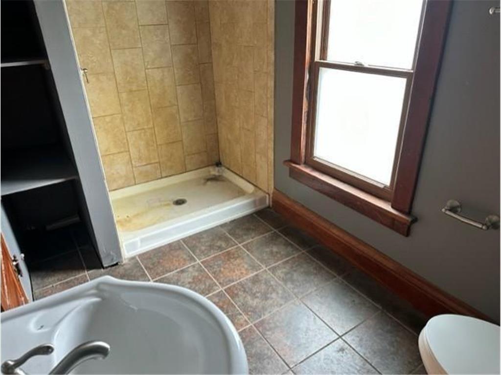 1st Ave Se, Hayfield, MN 55940