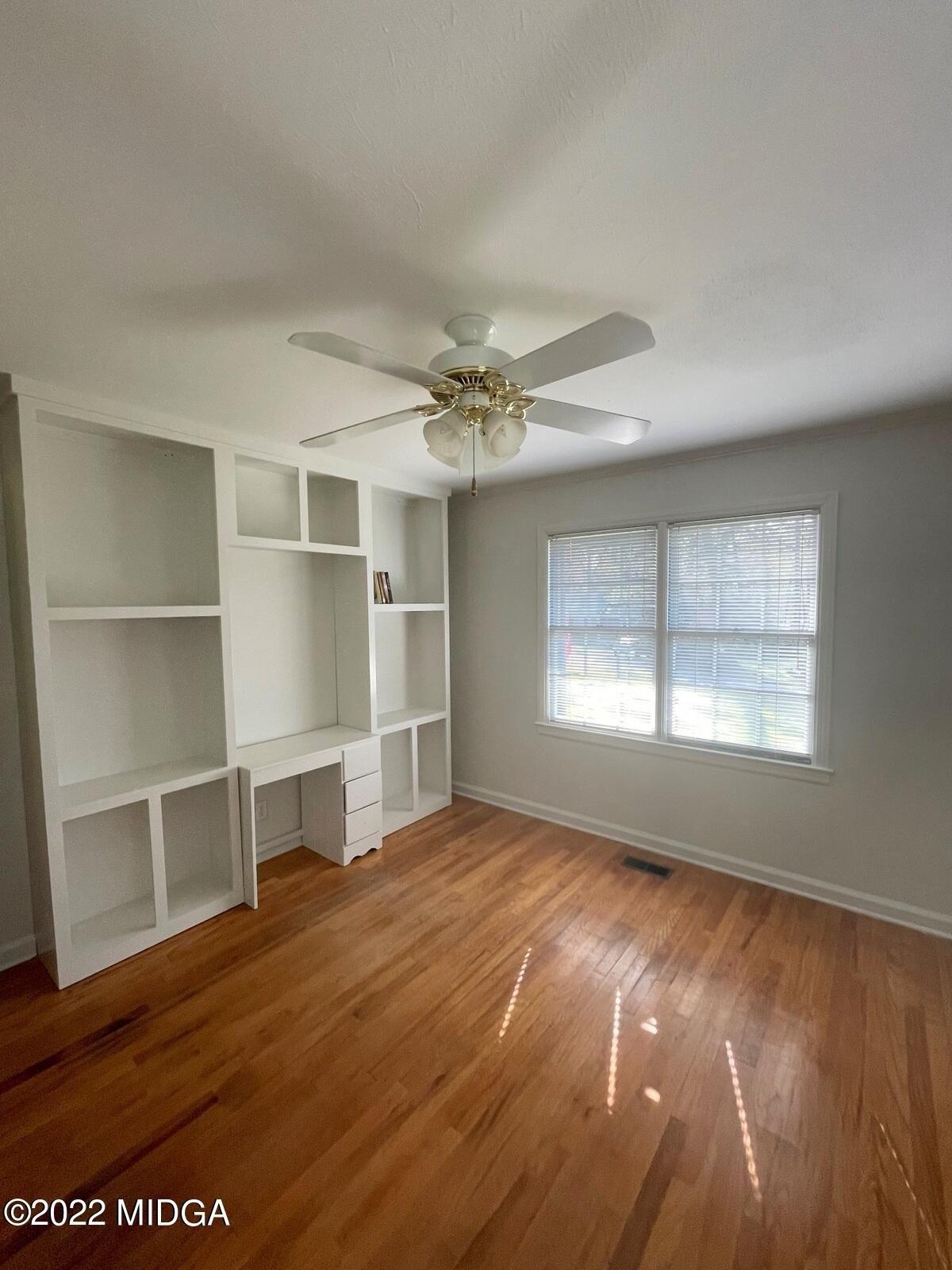 Adrian Pl, Macon, GA 31204
