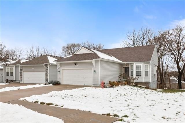 Nw Primrose Ln, Blue Springs, MO 64015