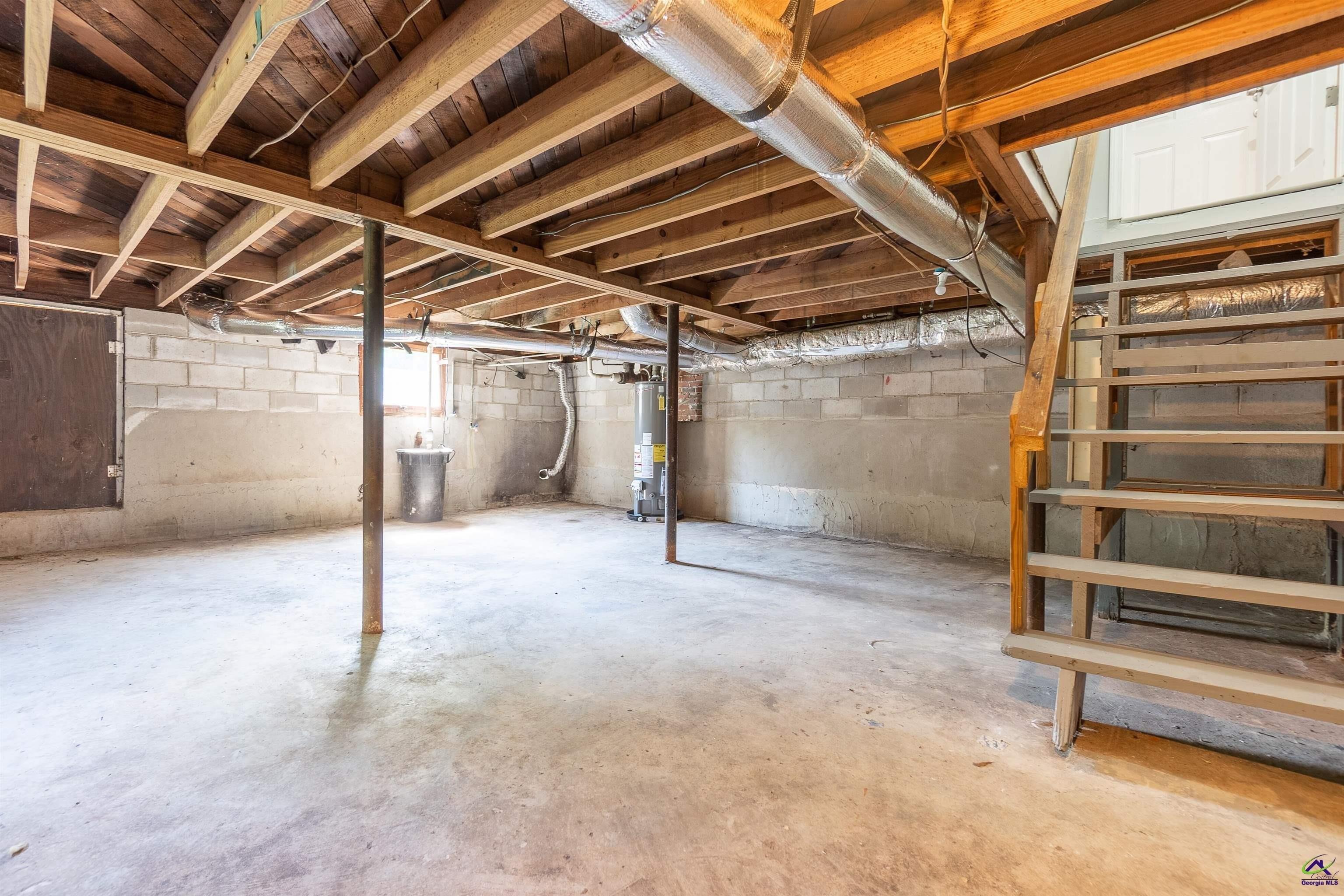 Carter Cir, Warner Robins, GA 31093