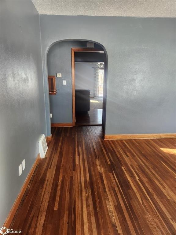 N 10th St, Oskaloosa, IA 52577