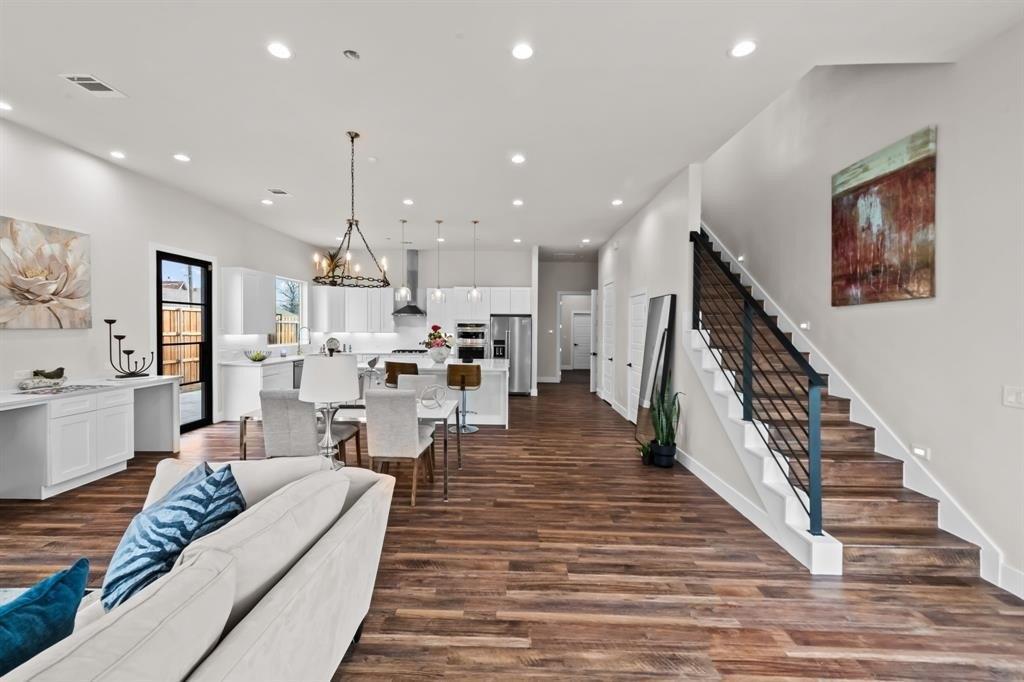 Pueblo St, Dallas, TX 75212