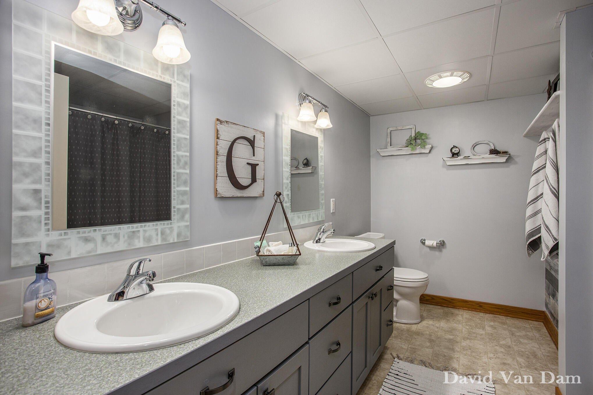 N Meadow Dr Sw, Byron Center, MI 49315