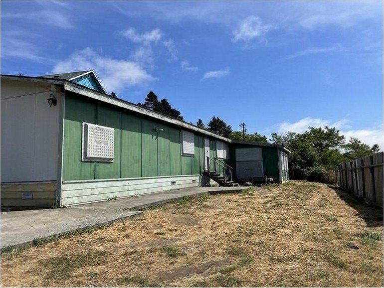 Jones Ct, Fortuna, CA 95540