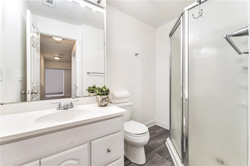 Mccook Cir Nw, Kennesaw, GA 30144