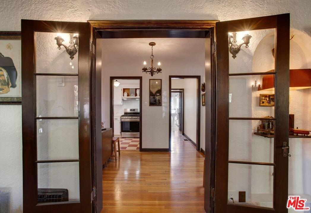Linda Rosa Ave, Los Angeles, CA 90041