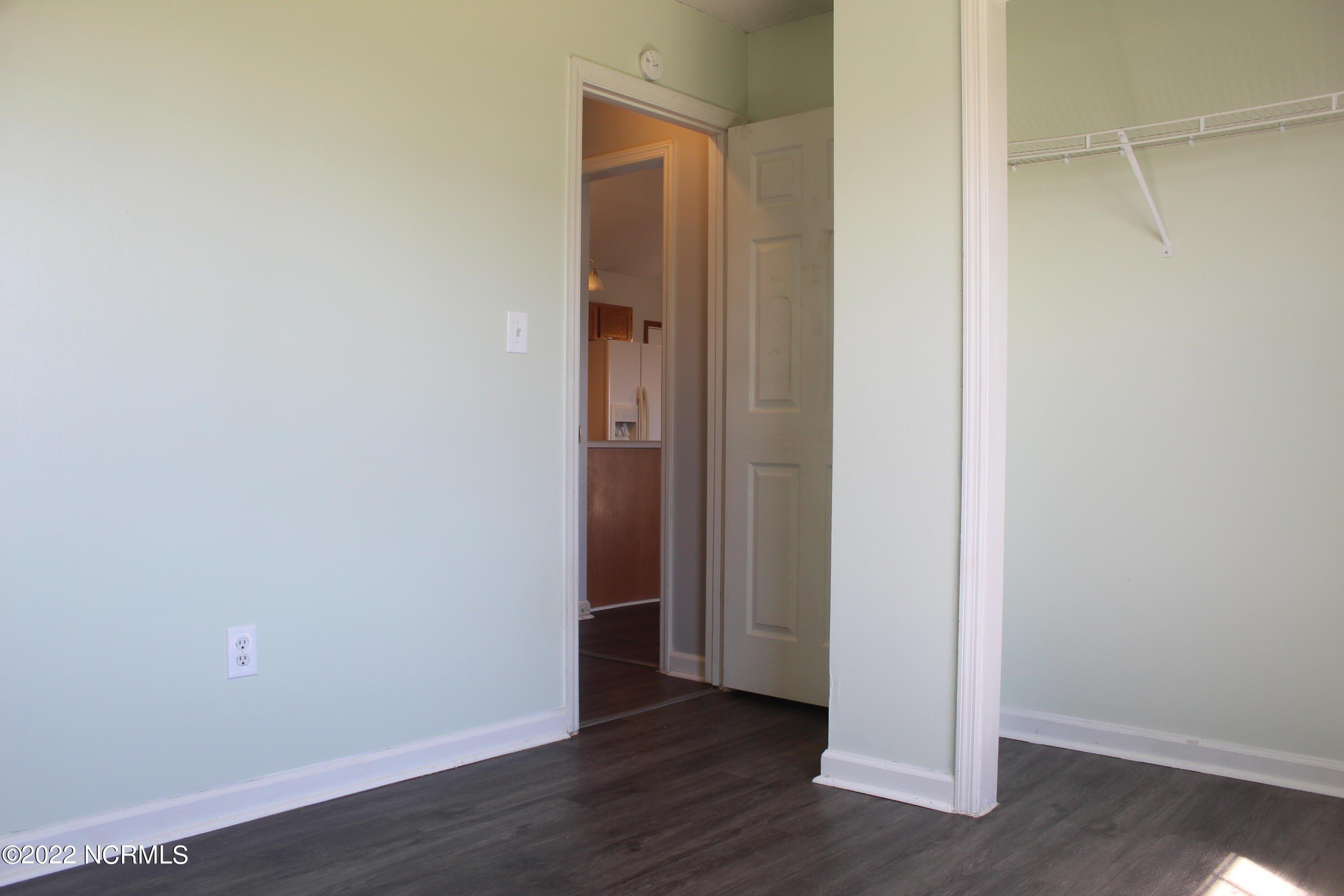 Foxridge Ln, Hubert, NC 28539