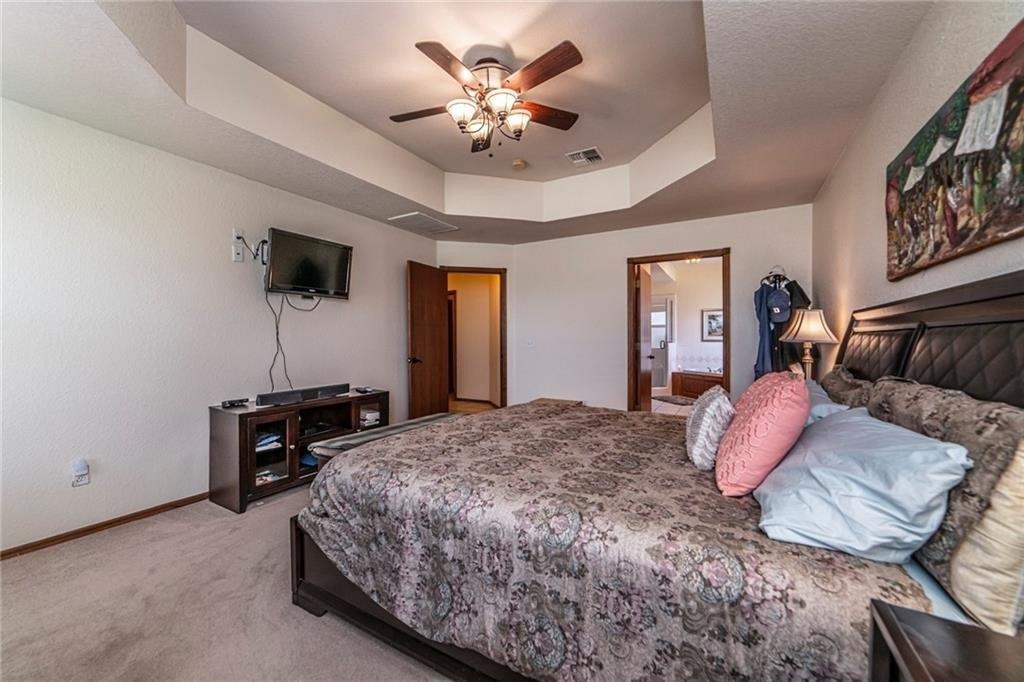Whispering Creek Ct, Piedmont, OK 73078