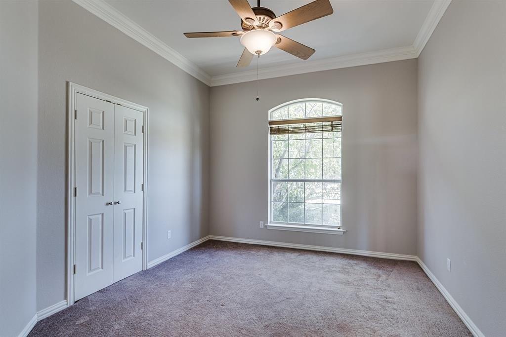 Glen Eagles Dr, Red Oak, TX 75154