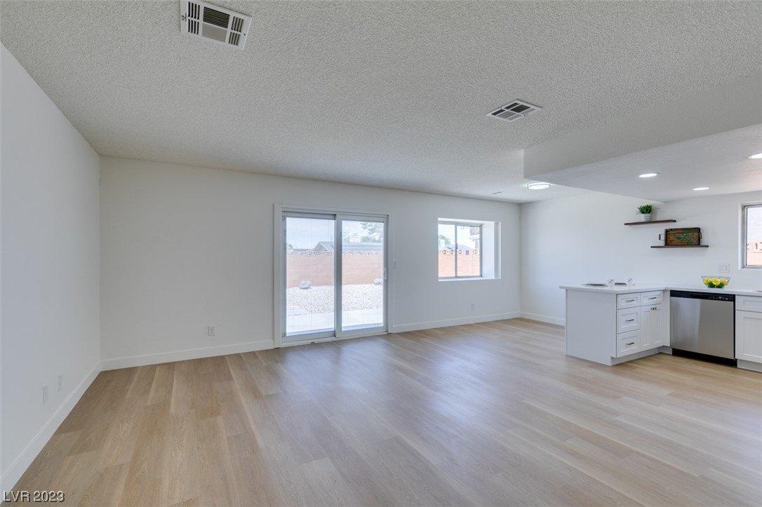 Zuber Ave, Henderson, NV 89011