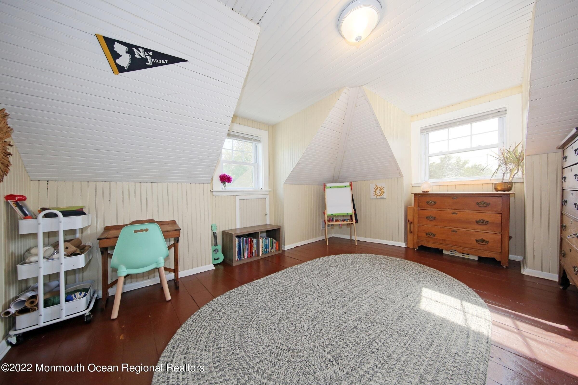 Bay Ave, Leonardo, NJ 07737