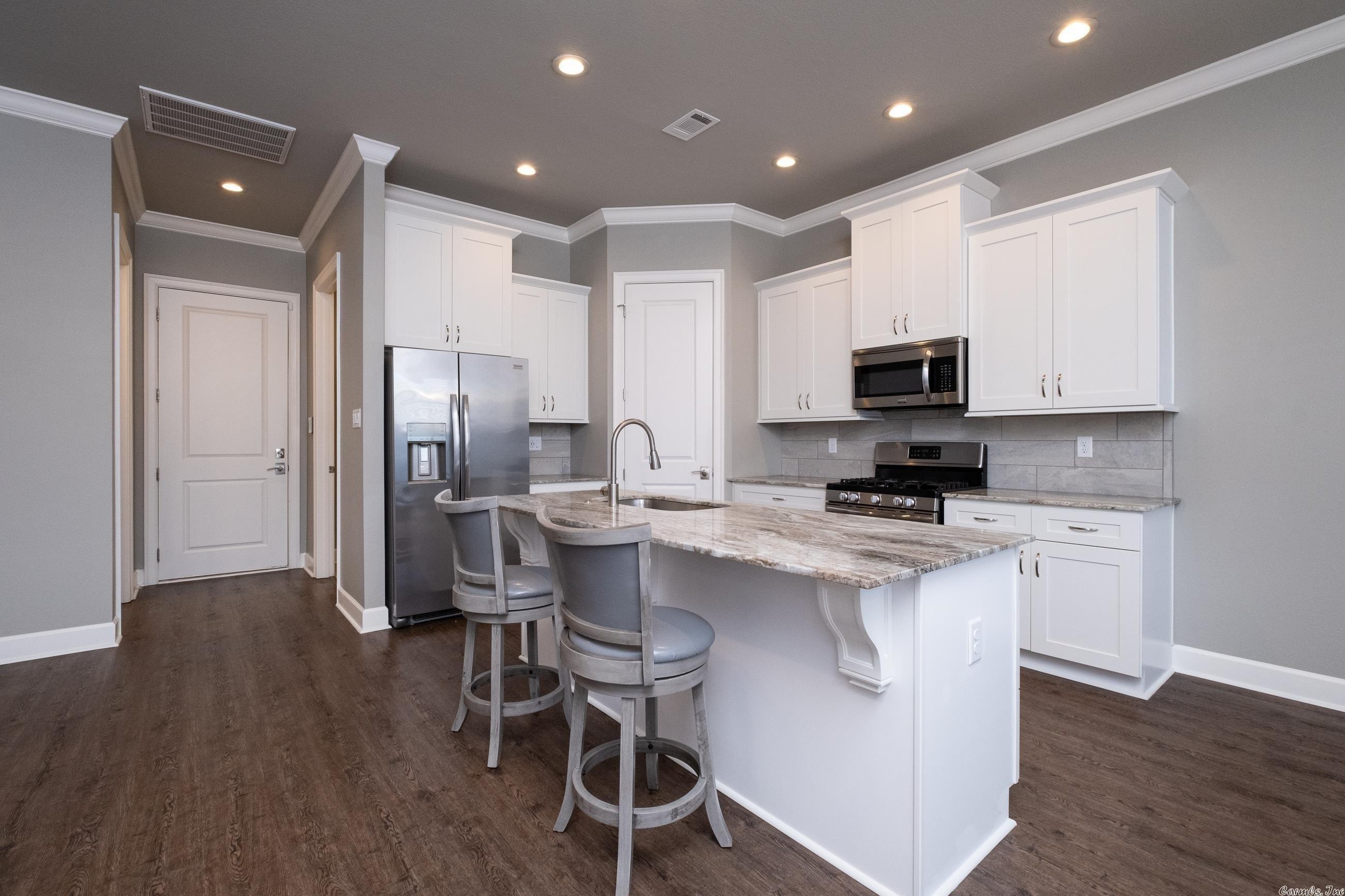 Valley Ranch Cir, Little Rock, AR 72223