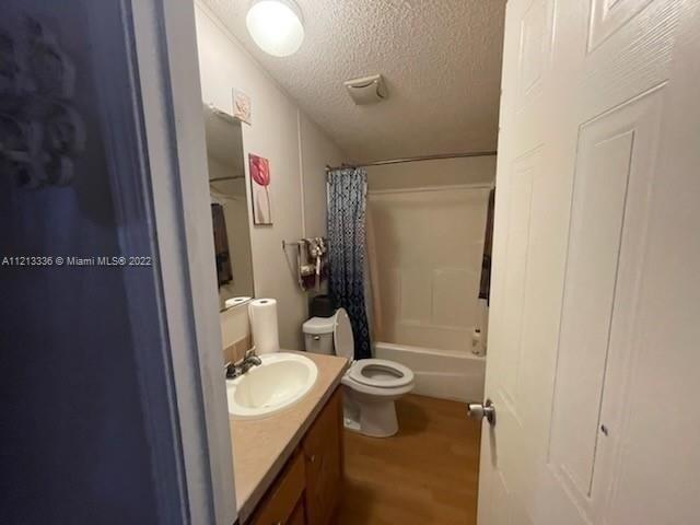 Hunting Club Ave, Clewiston, FL 33440