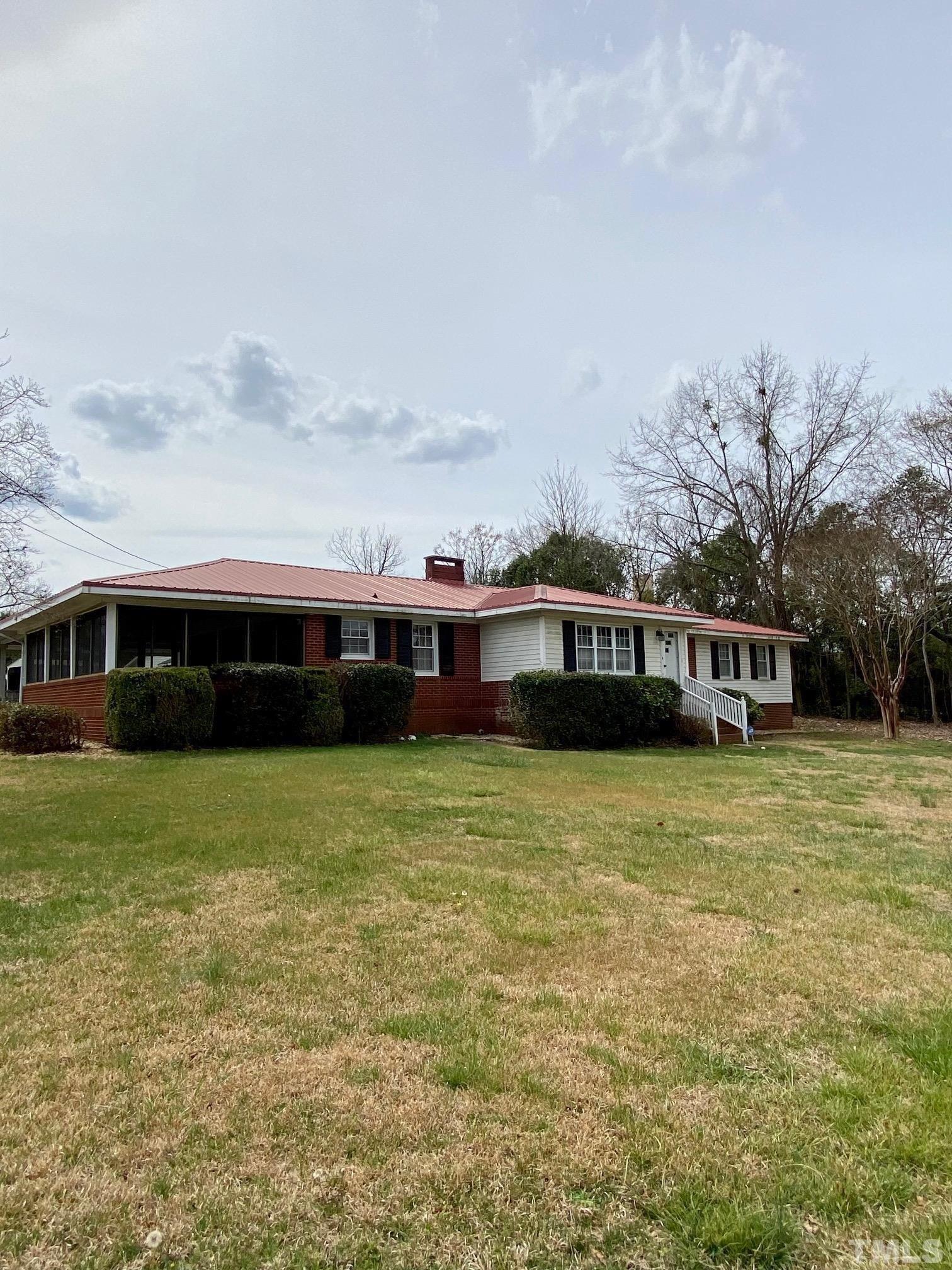 E Mcneill St, Lillington, NC 27546