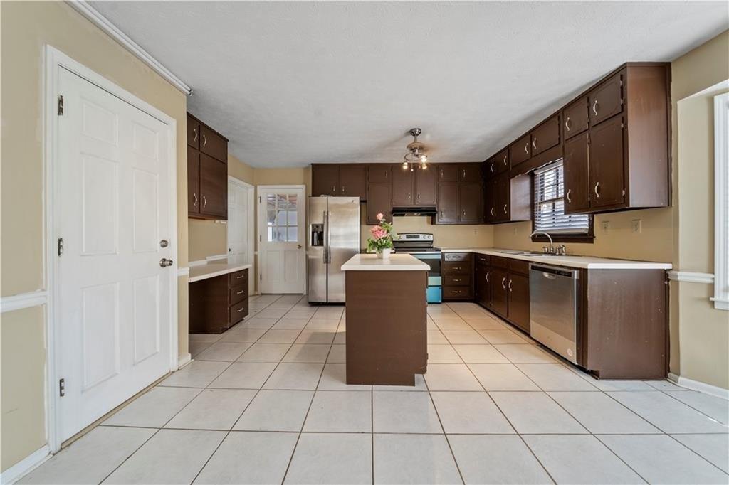 Five Star Ct, Snellville, GA 30039