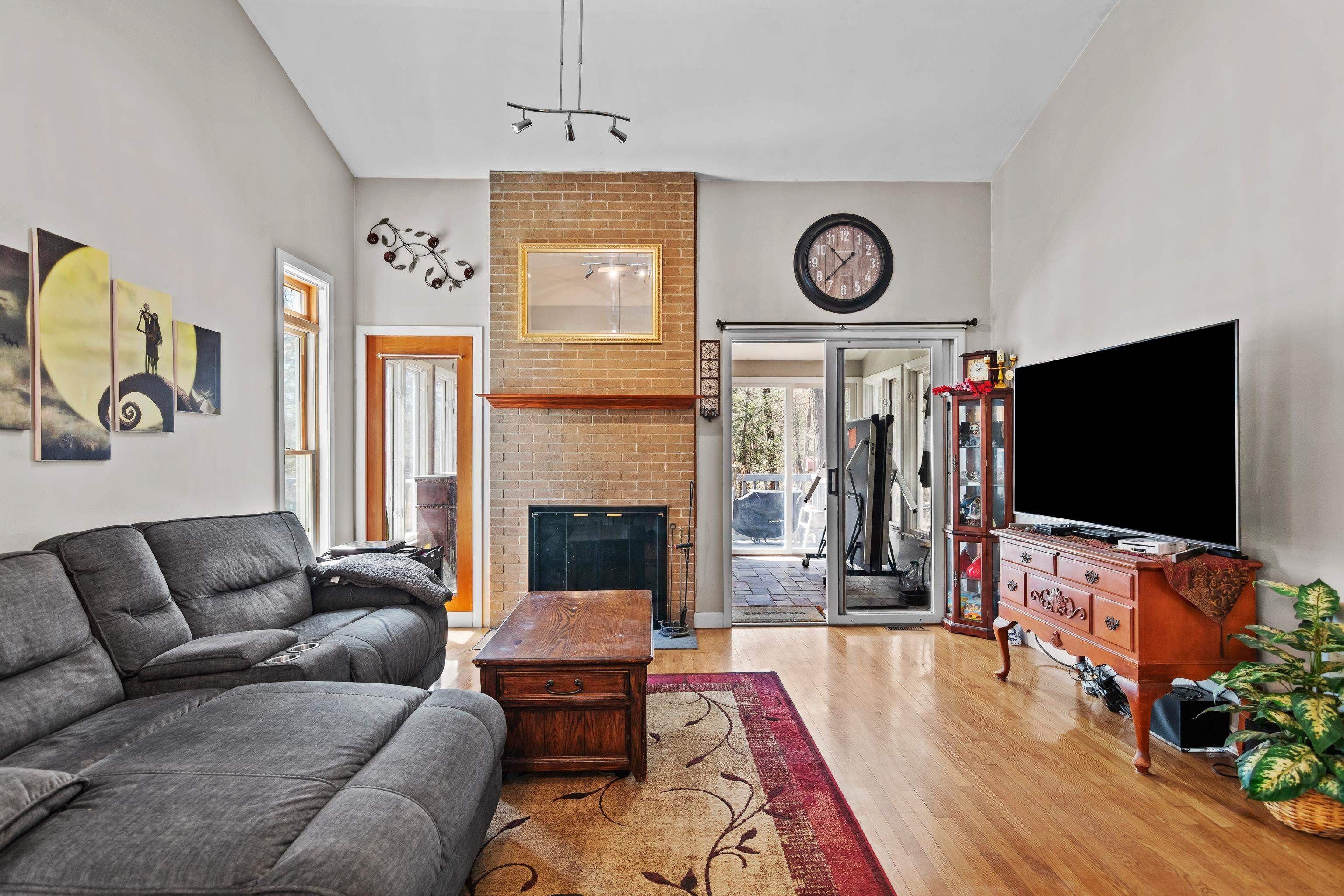 Pleasant Hill Rd, Deerfield, NH 03037