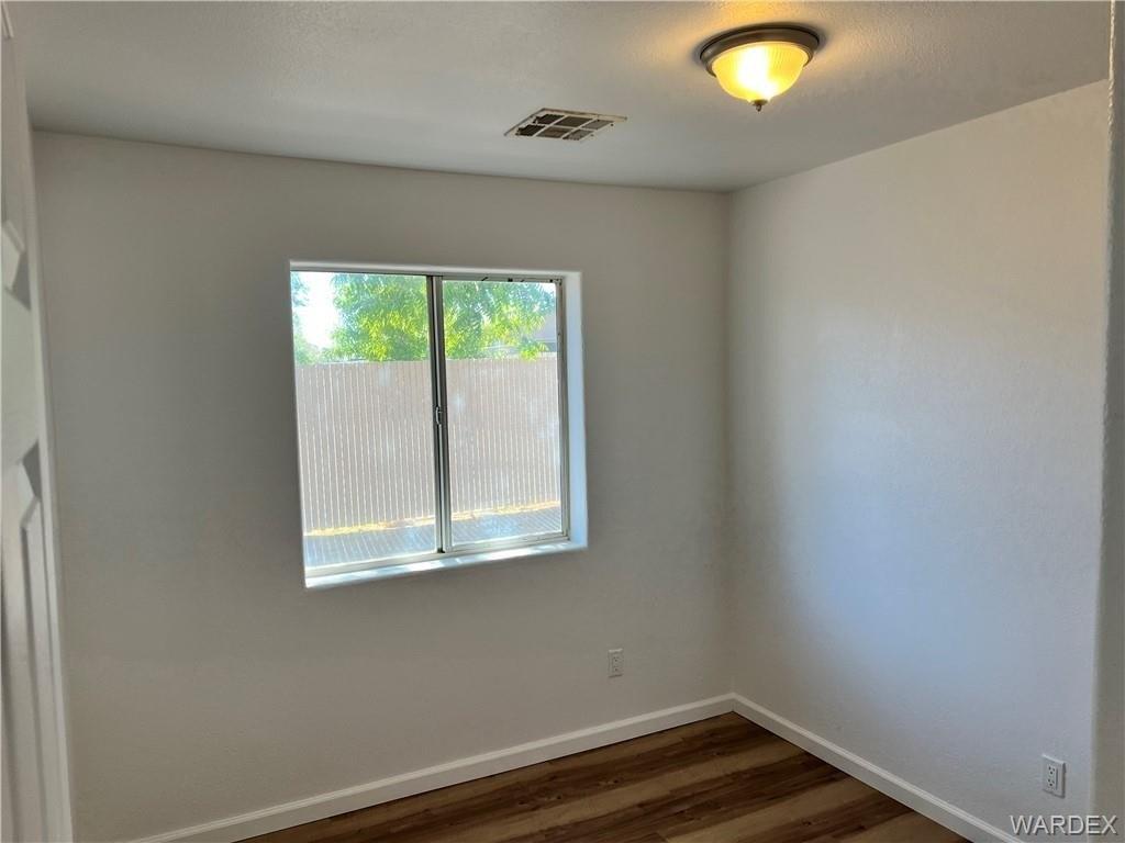 N Cox St, Kingman, AZ 86401