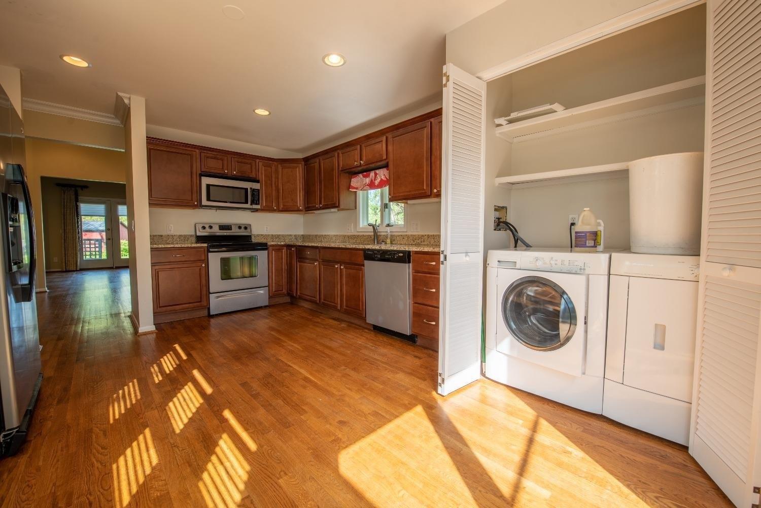Montgomery Rd, Cincinnati, OH 45236