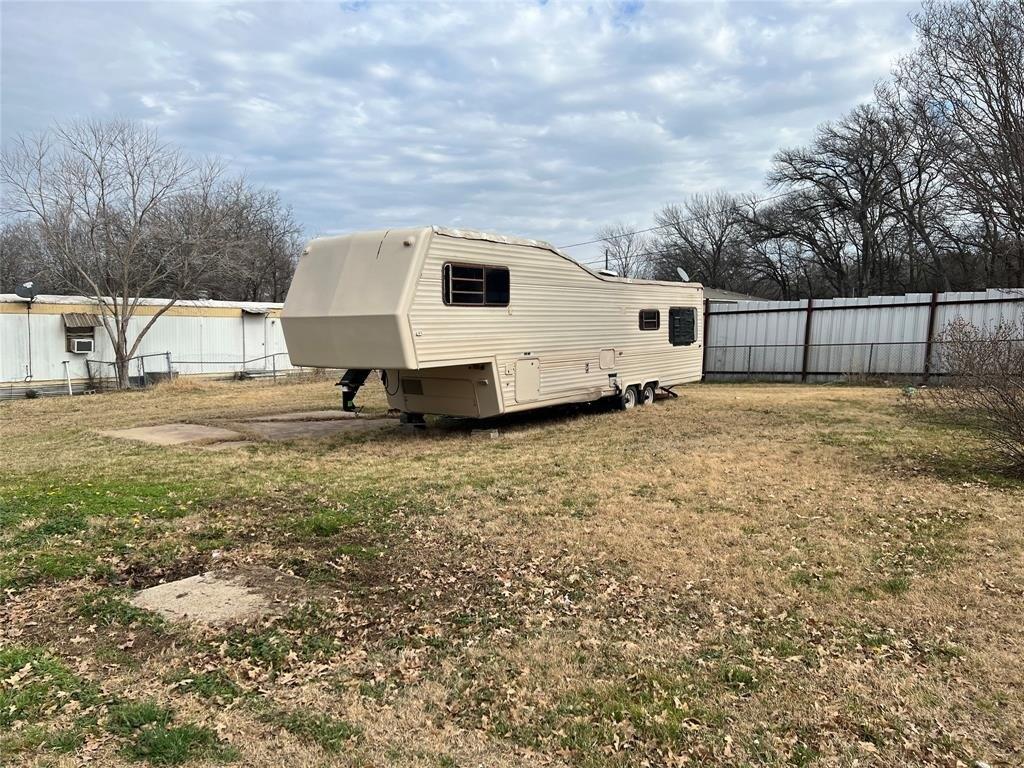 Wilson Rd, Fort Worth, TX 76140