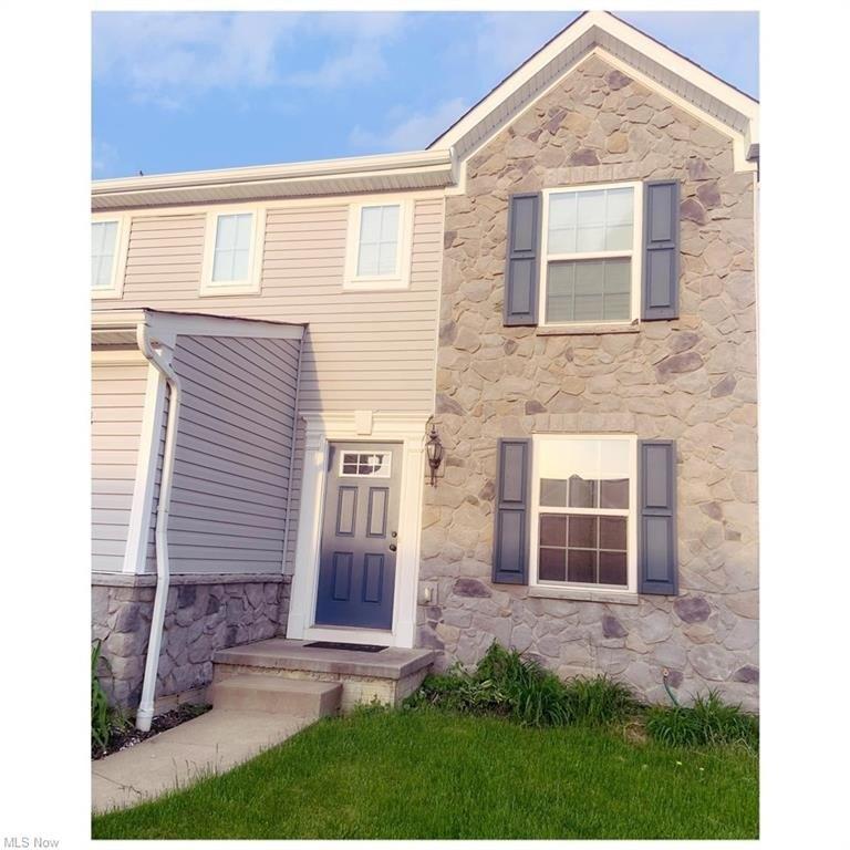 Dandridge Dr, Cleveland, OH 44128