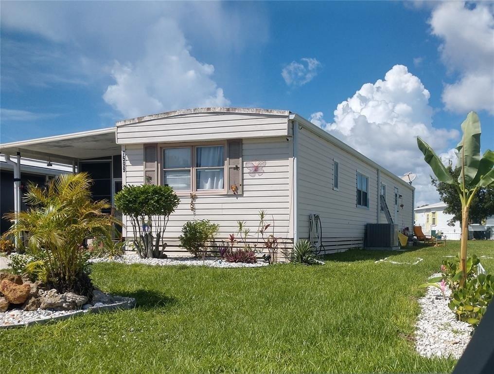 Ratan Cir, Port Charlotte, FL 33981