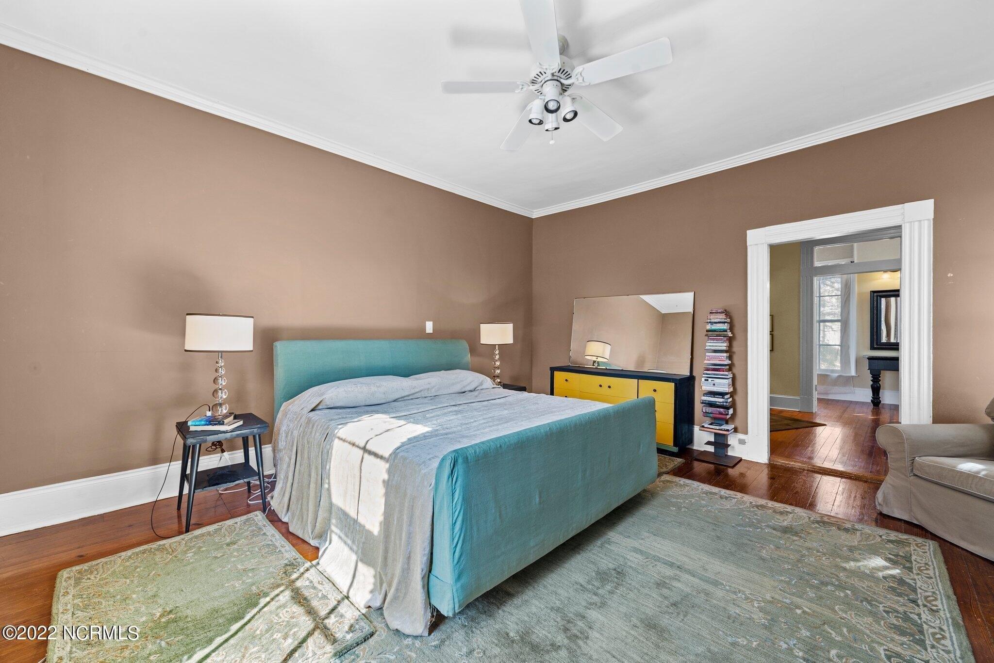 W Main St, Washington, NC 27889