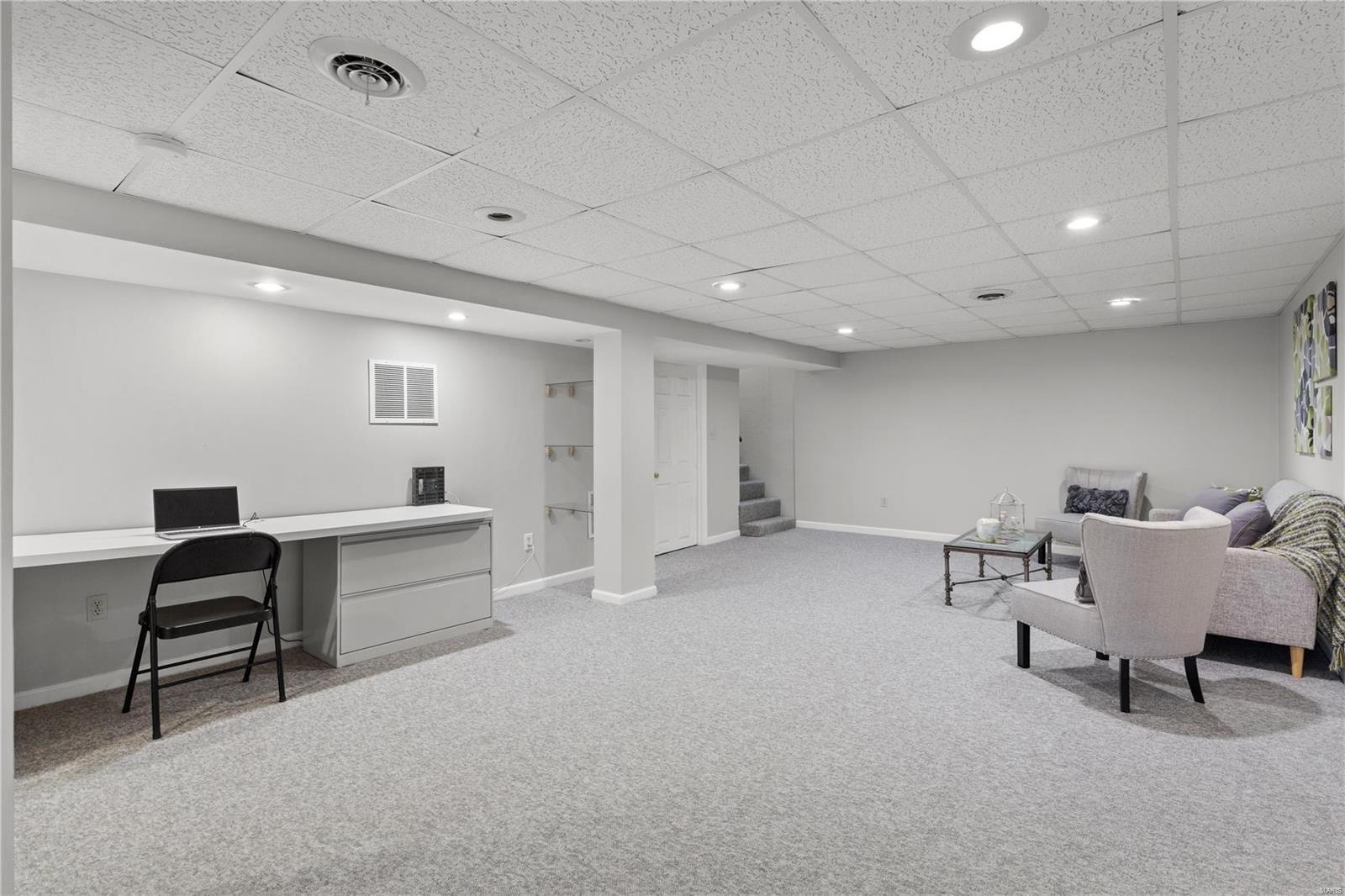 Fabick Dr, Saint Louis, MO 63123