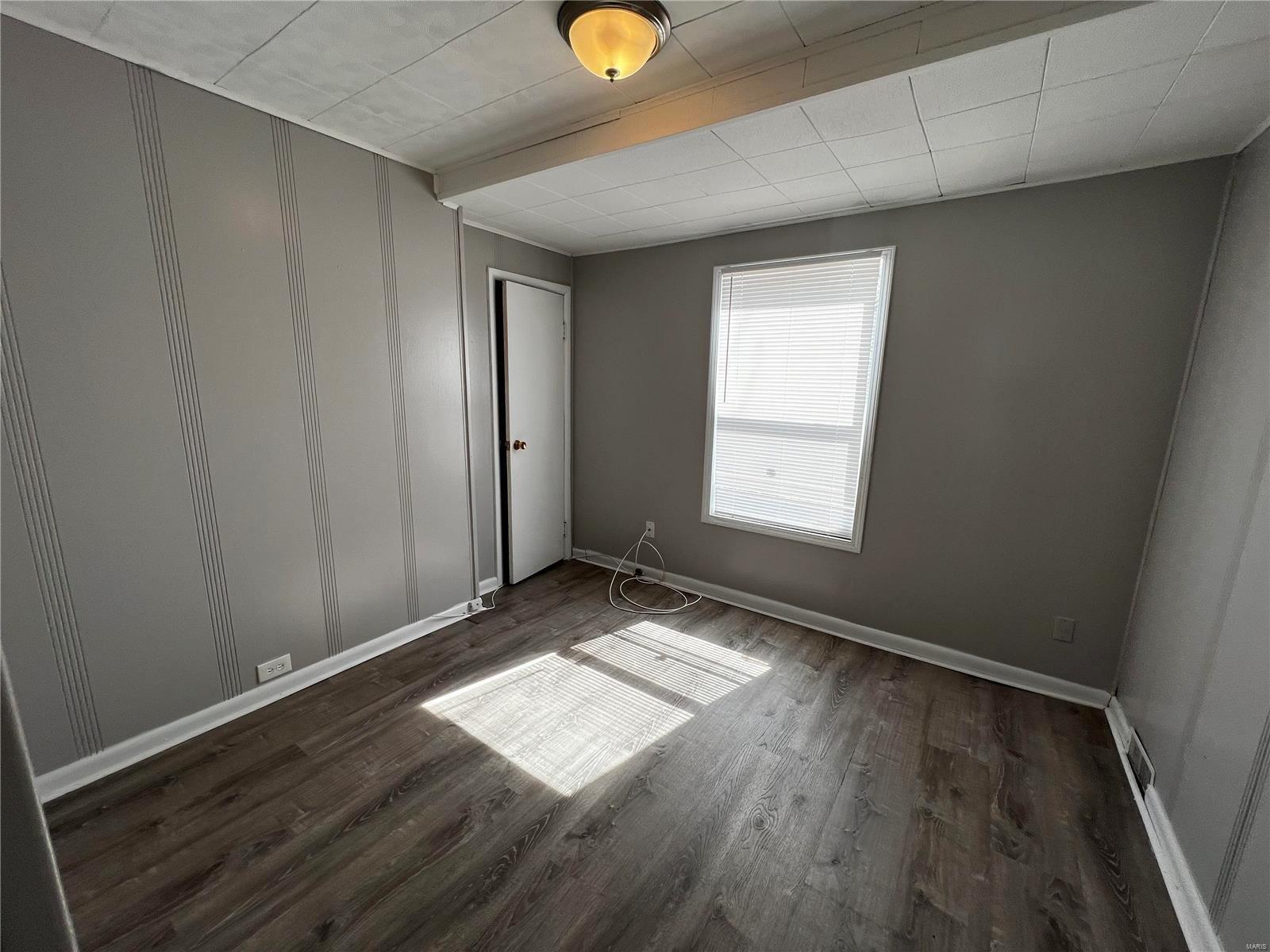 Hoyt Dr, Saint Louis, MO 63137