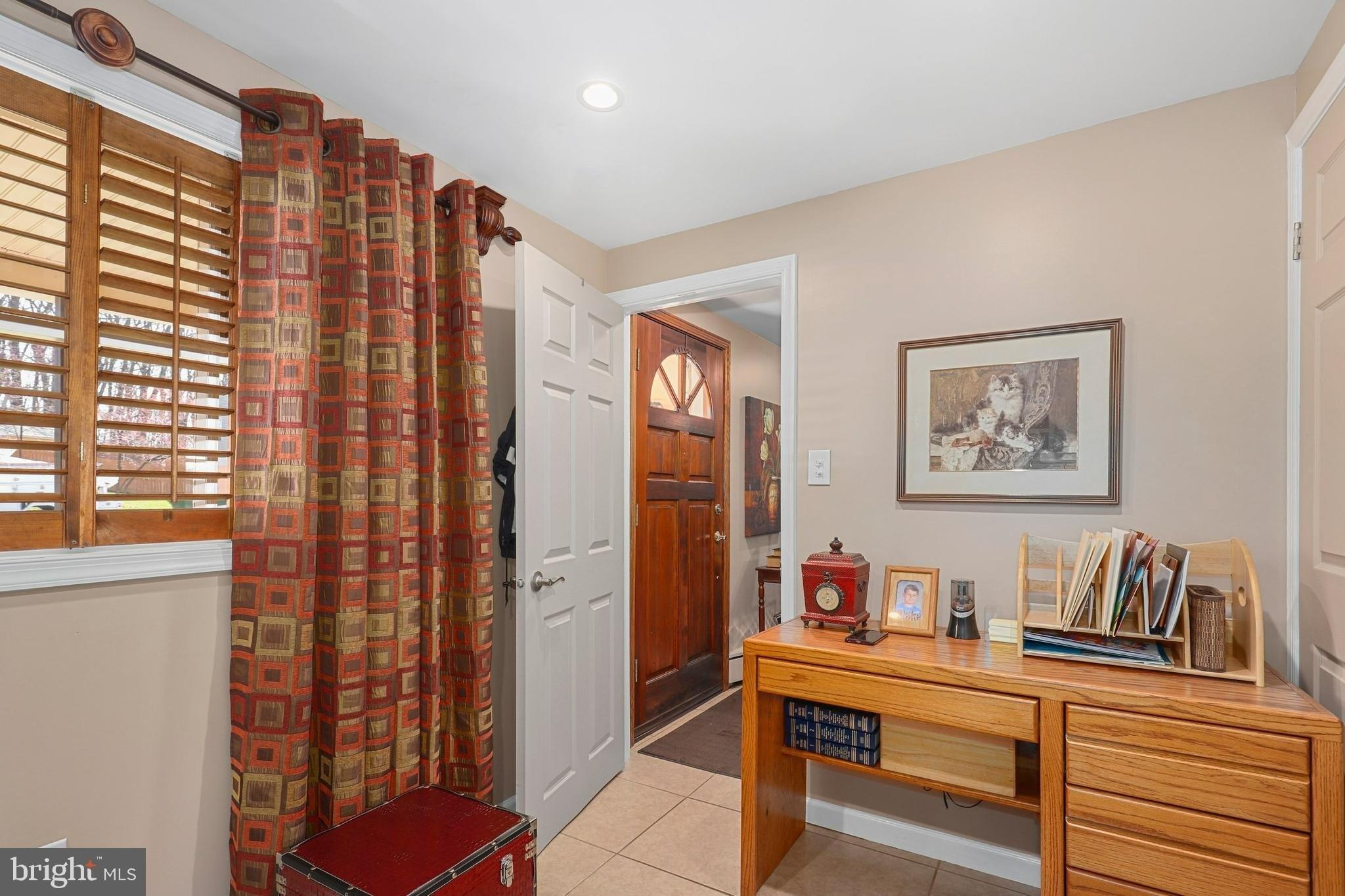 Bremerton Dr, Woodbridge, VA 22193