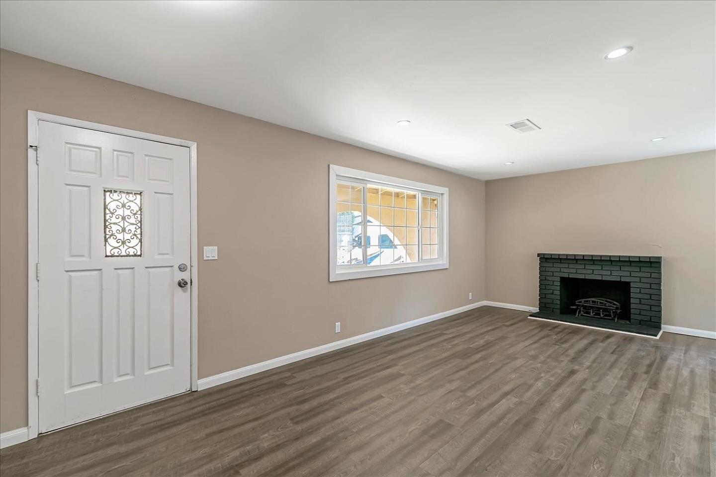 Emerson Pl, Fairfield, CA 94533