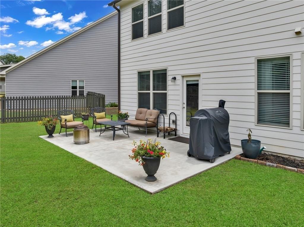 Winterset Cir, Hoschton, GA 30548