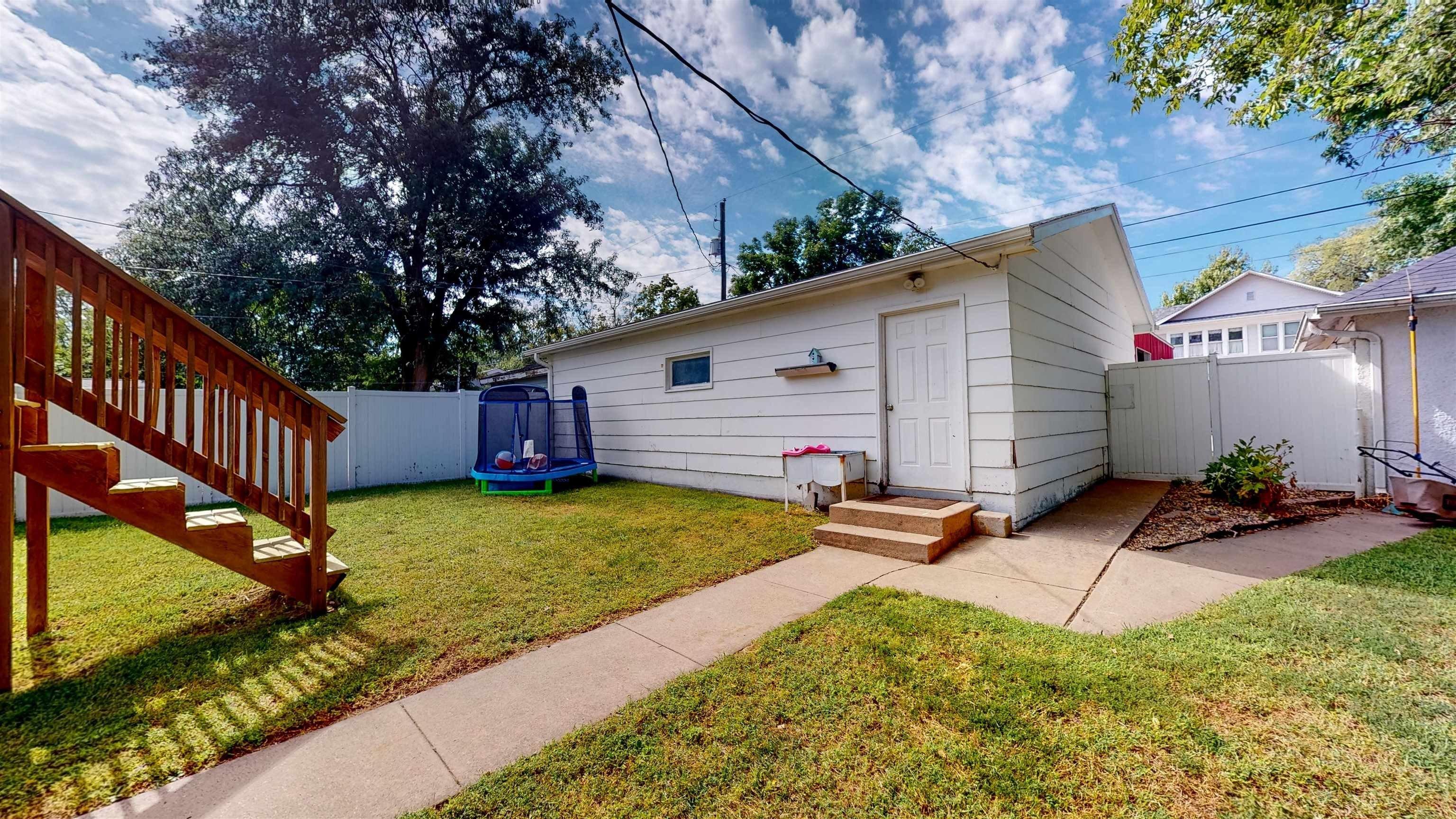 N 4th St, Newman Grove, NE 68758
