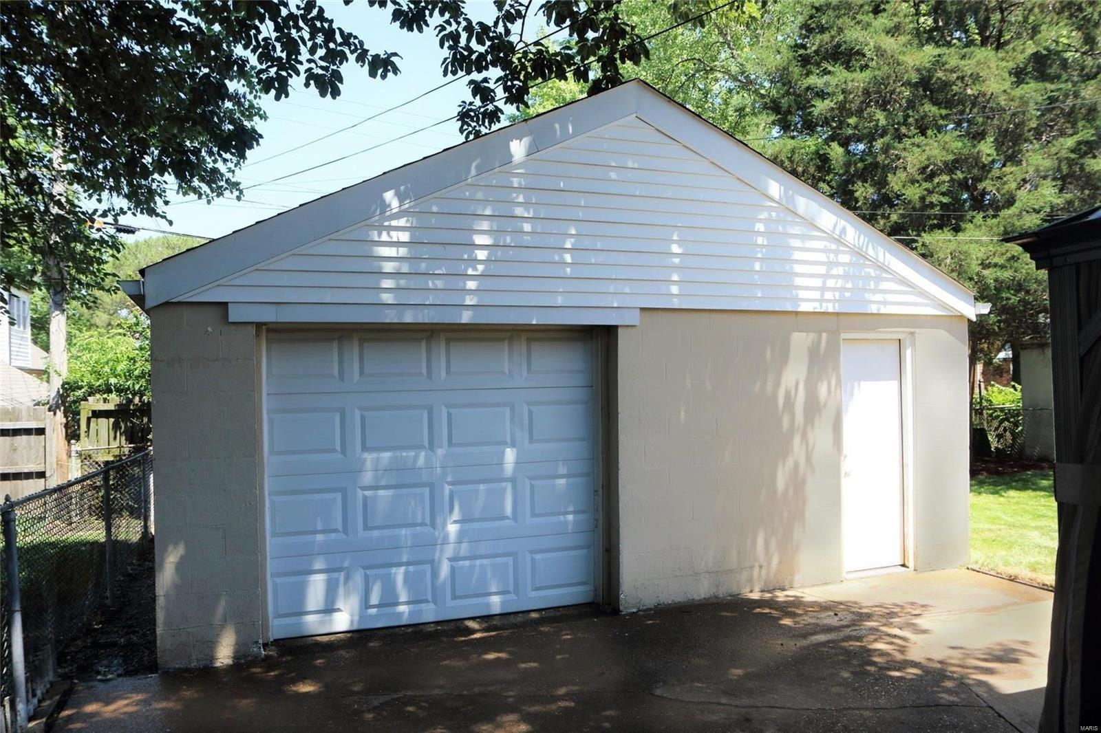 Heege Rd, Saint Louis, MO 63123