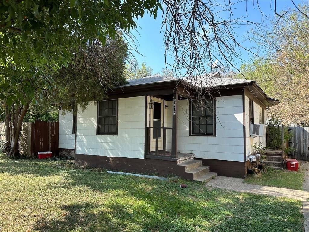 Almena Rd, River Oaks, TX 76114