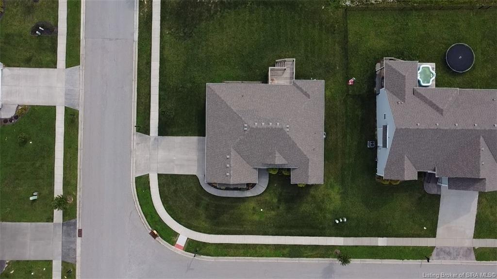 Catalina Trl, Sellersburg, IN 47172