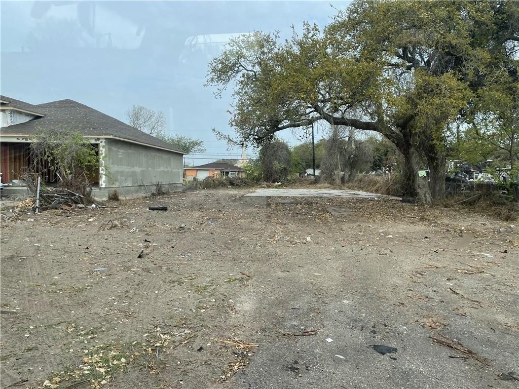 S 11th St, Aransas Pass, TX 78336