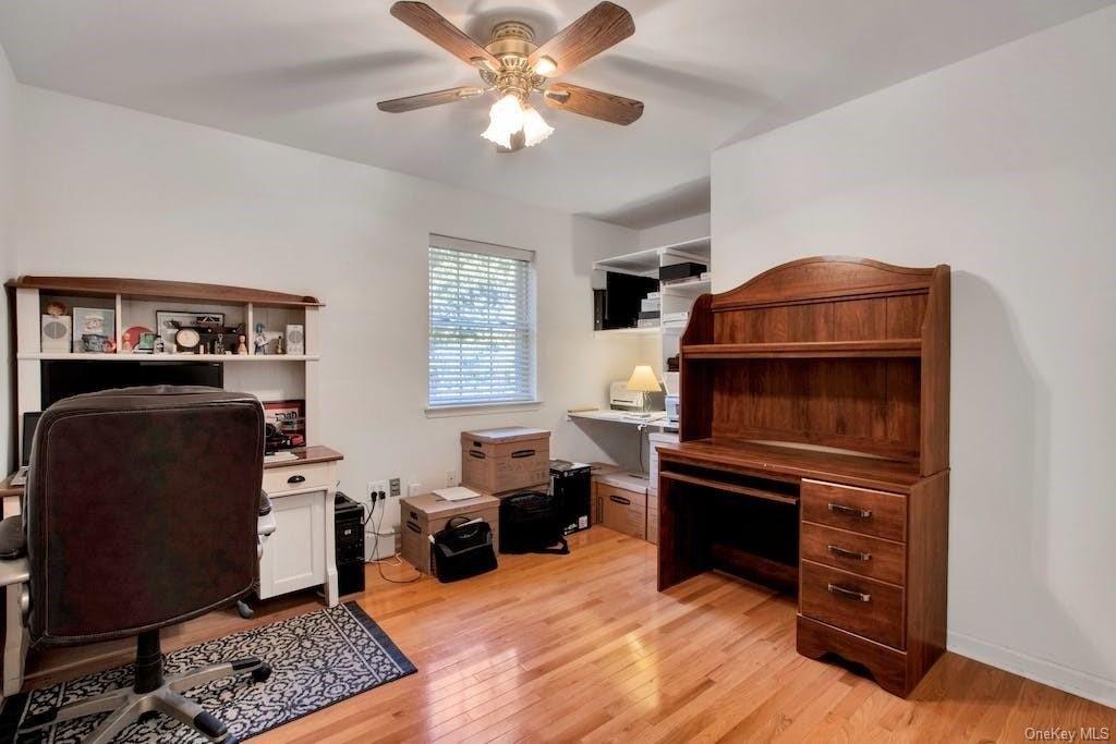 Peacock Cir, Washingtonville, NY 10992