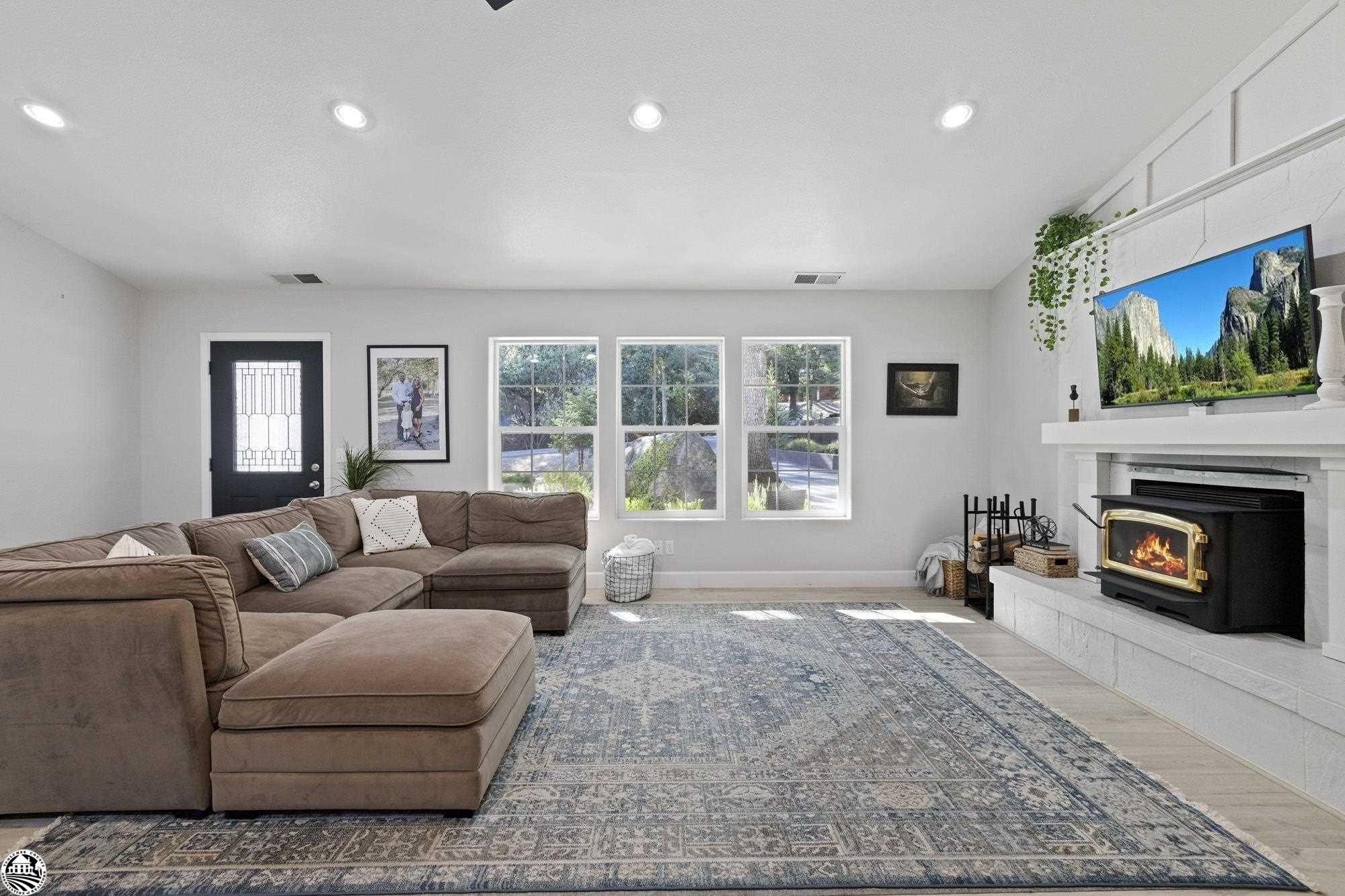 Poco Calle Dr, Sonora, CA 95370