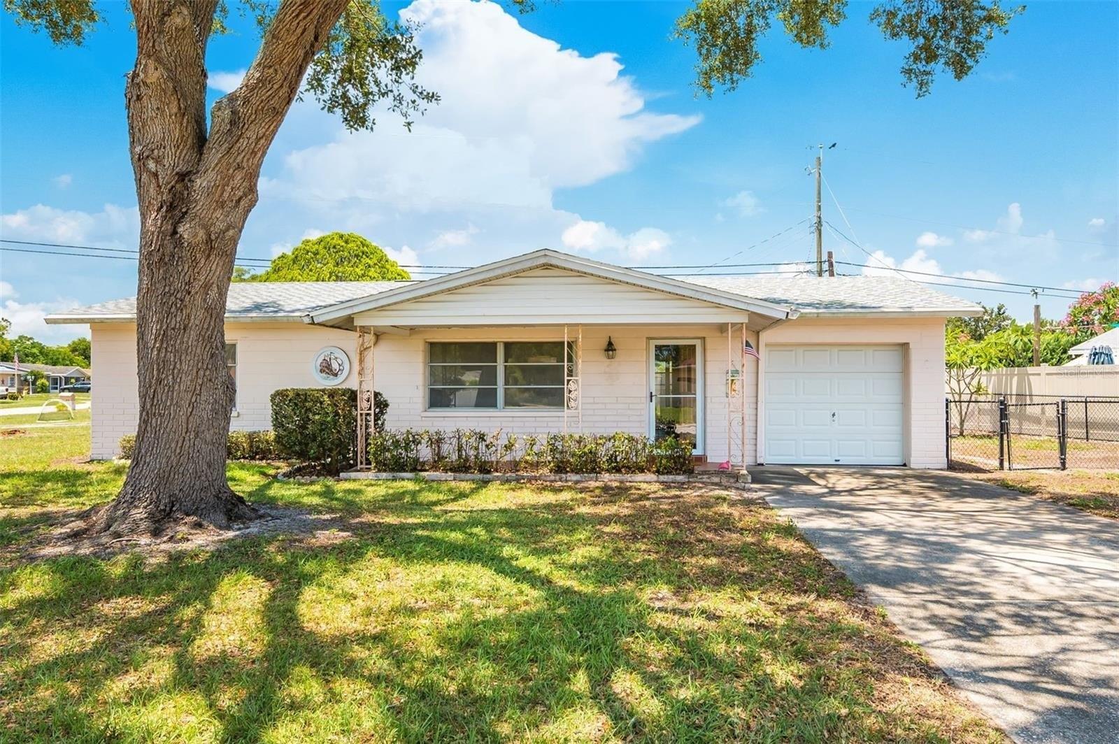 111th Pl N, Largo, FL 33778