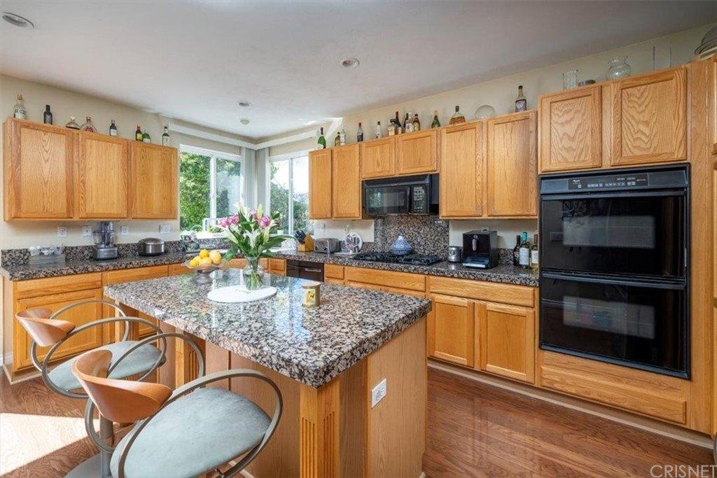 Housman Pl, Stevenson Ranch, CA 91381