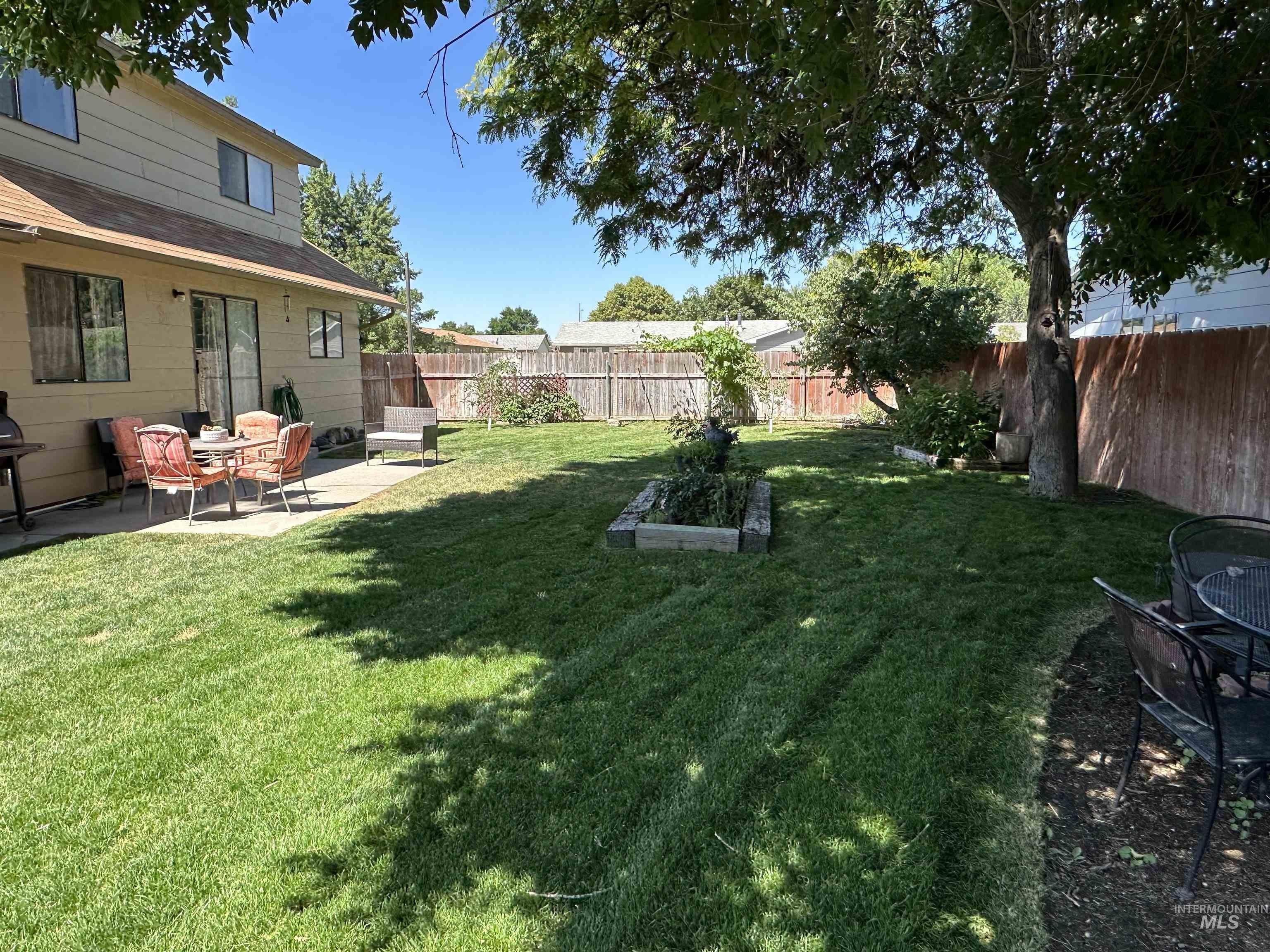 E 9th N, Mountain Home, ID 83647