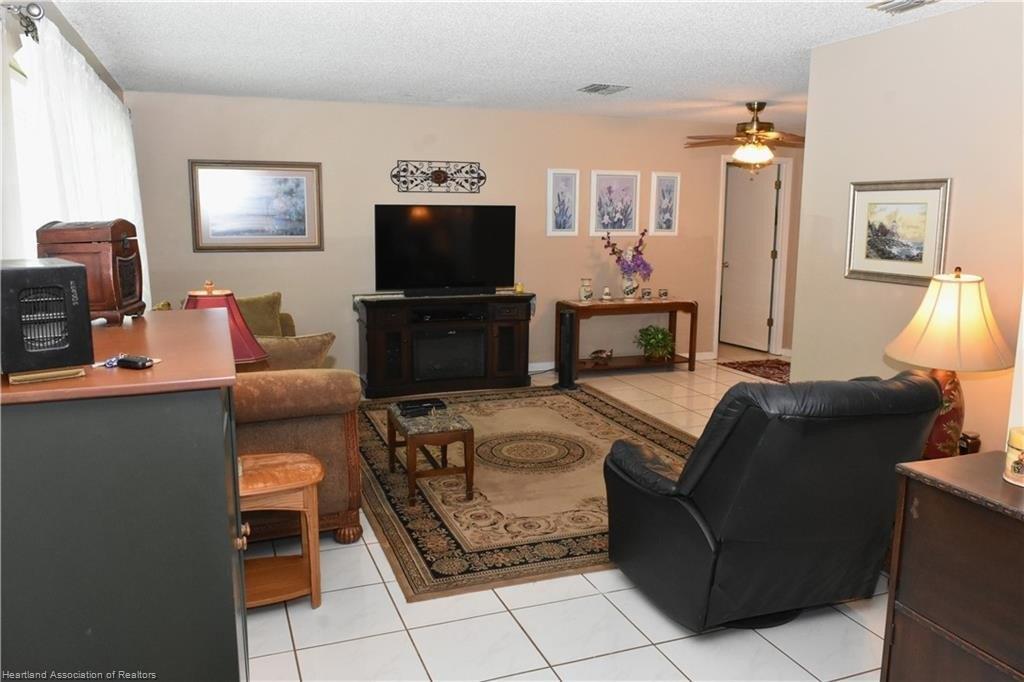 Vienna Ave, Lake Placid, FL 33852