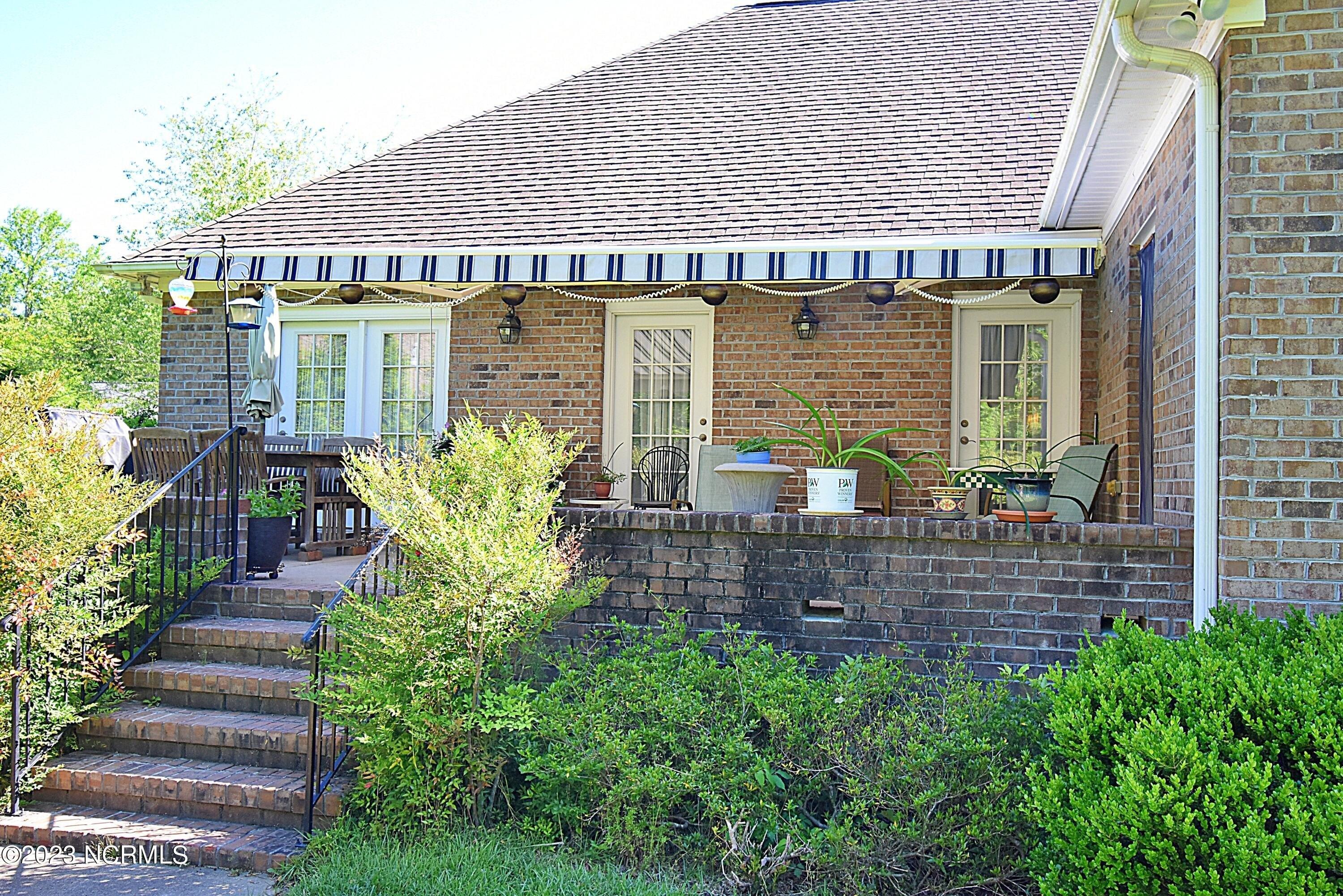 Arbon Ln, New Bern, NC 28562