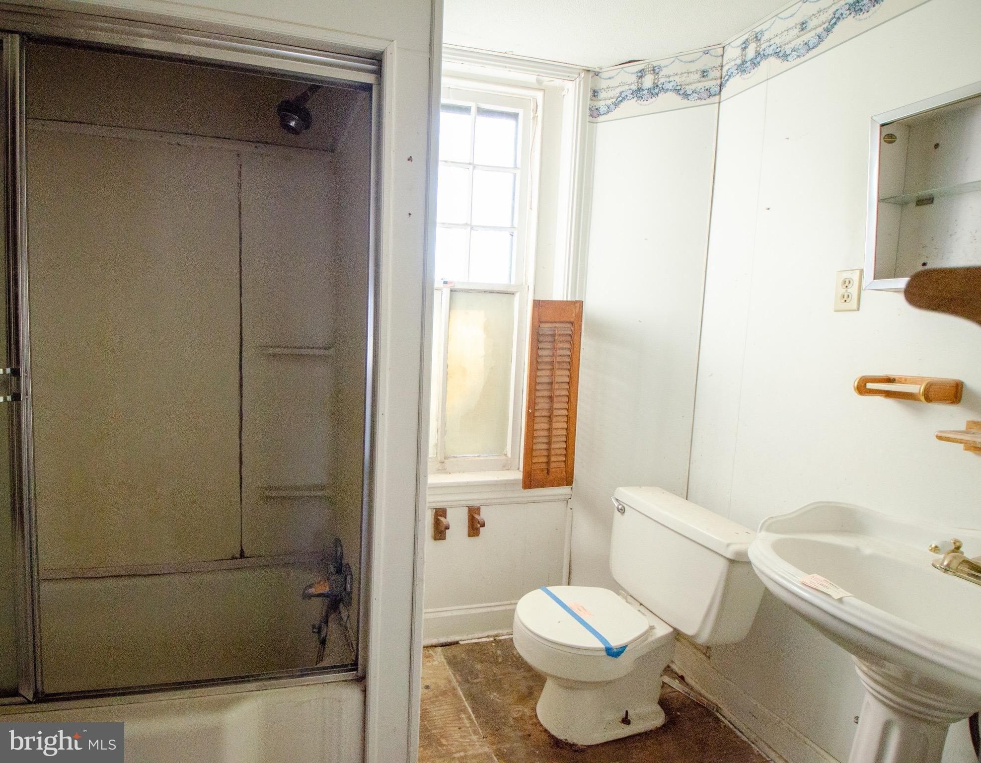 E Spruce St, Bethlehem, PA 18018