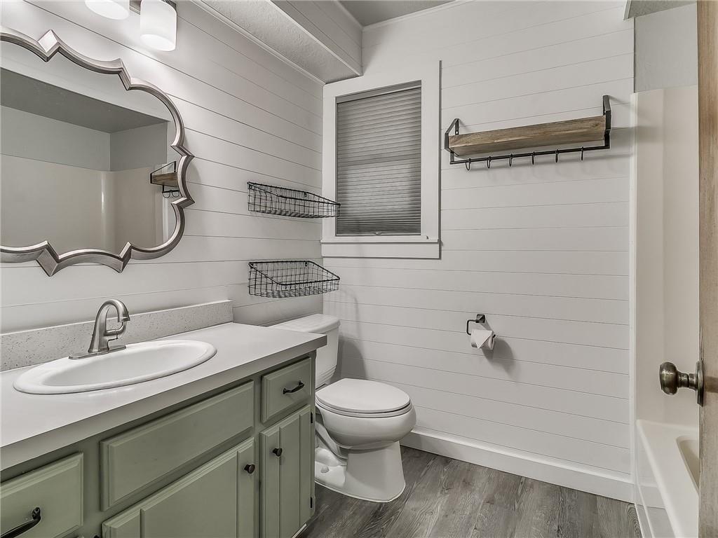 S Hillcrest Dr, Oklahoma City, OK 73159