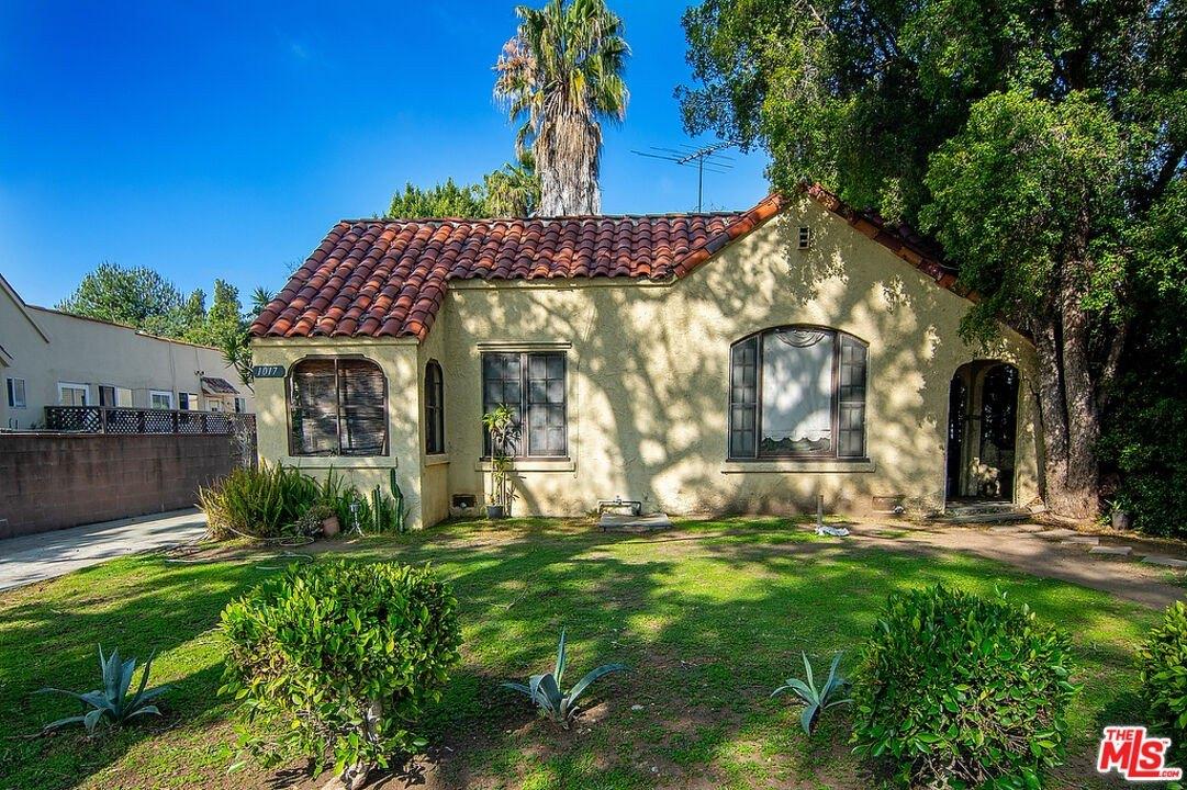 N Martel Ave, West Hollywood, CA 90046