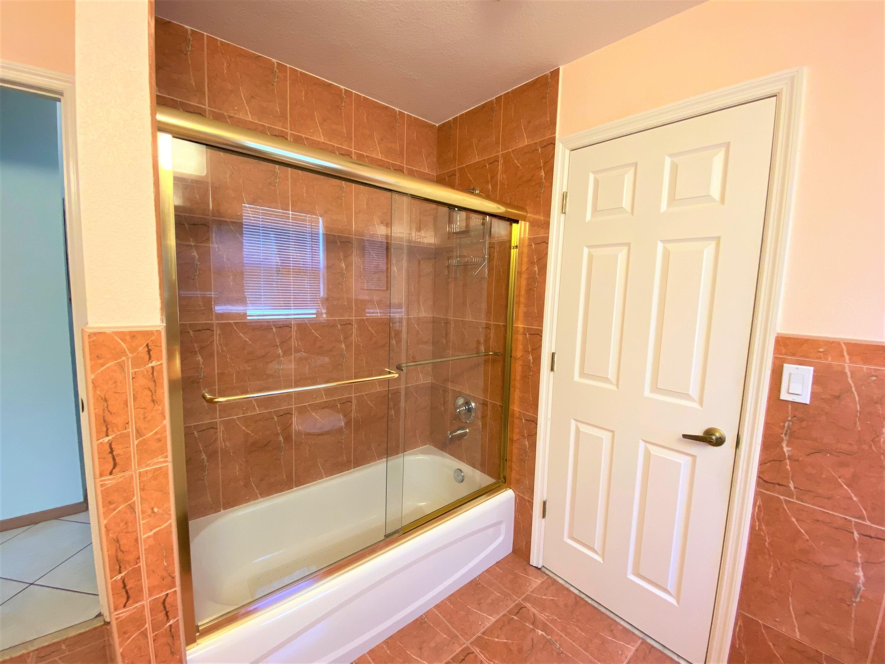 Pine Bluff Dr, Lake Worth, FL 33467
