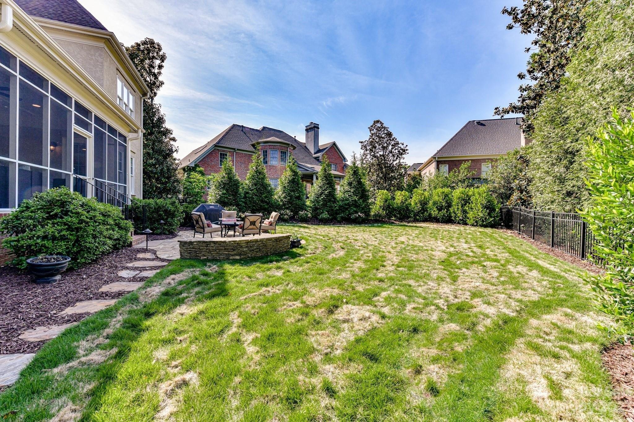 Mcclure Manor Dr, Charlotte, NC 28277