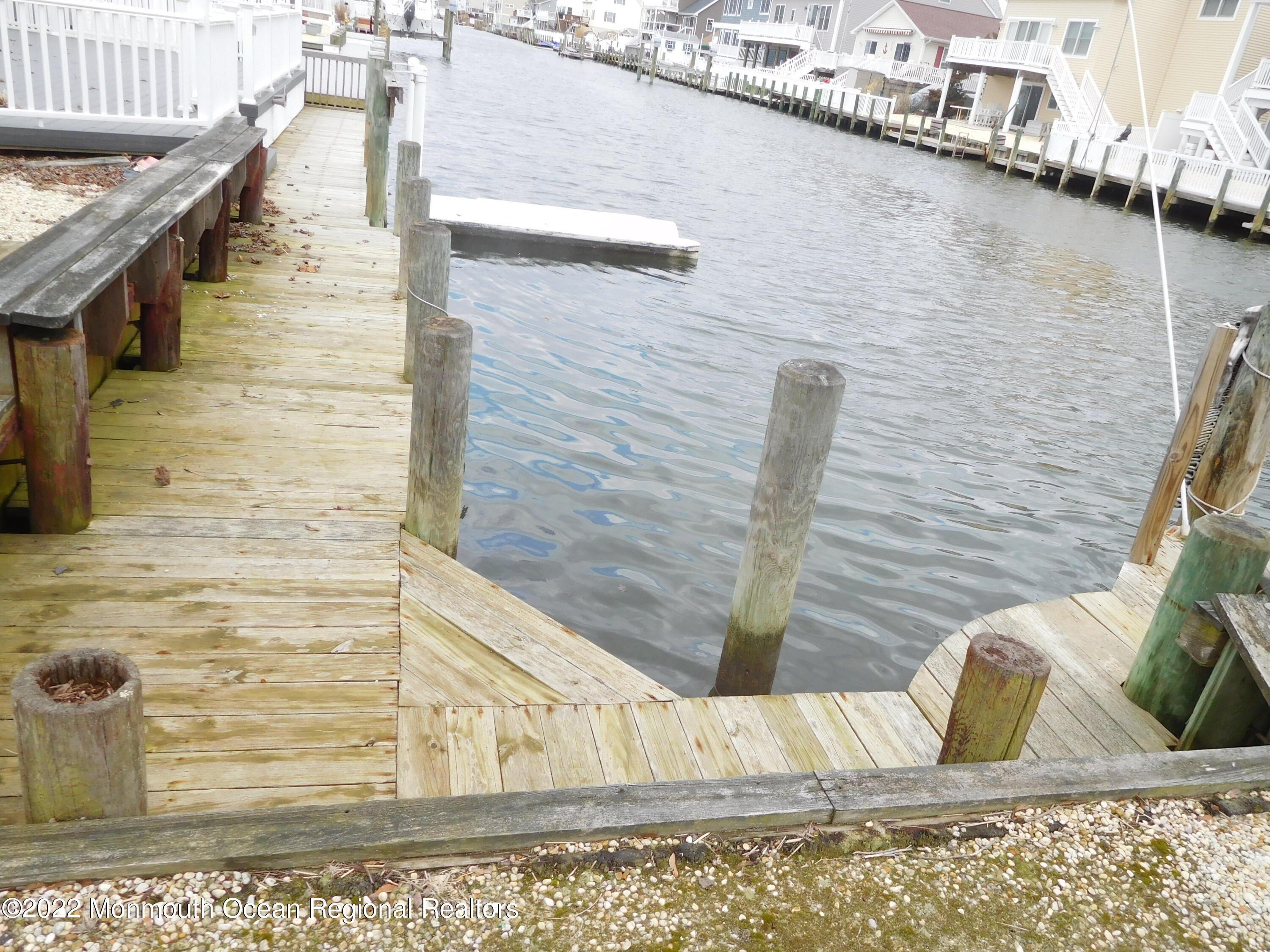 Walter Blvd, Manahawkin, NJ 08050